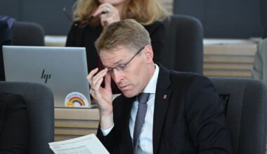 Personenschutz von Daniel Günther löst Polizeieinsatz in Estland aus