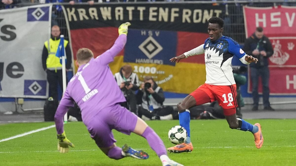 Das späte 1:0 im Pokal gegen Kiel: Bakery Jatta trifft gegen Kiel.