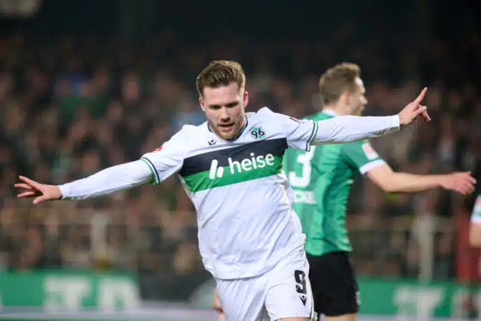 Benjamin Källman / Hannover Bochum Prognose (© dpa picture alliance) Hannover Bochum Tipp