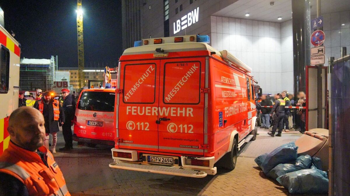 Der Zugverkehr in Stuttgarter ruht vorsichtshalber, der Bahnhof ist abgesperrt.