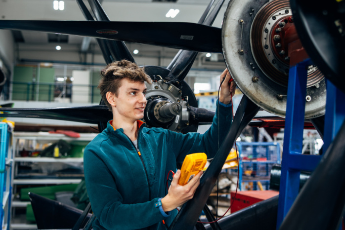 Herr Bendix Hitziger bei der Arbeit, Foto: Deutsche Aircraft