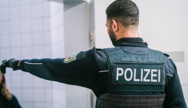 BPOL NRW: Videoauswertung im Hauptbahnhof überführt Diebe - Bundespolizei nimmt zwei ...