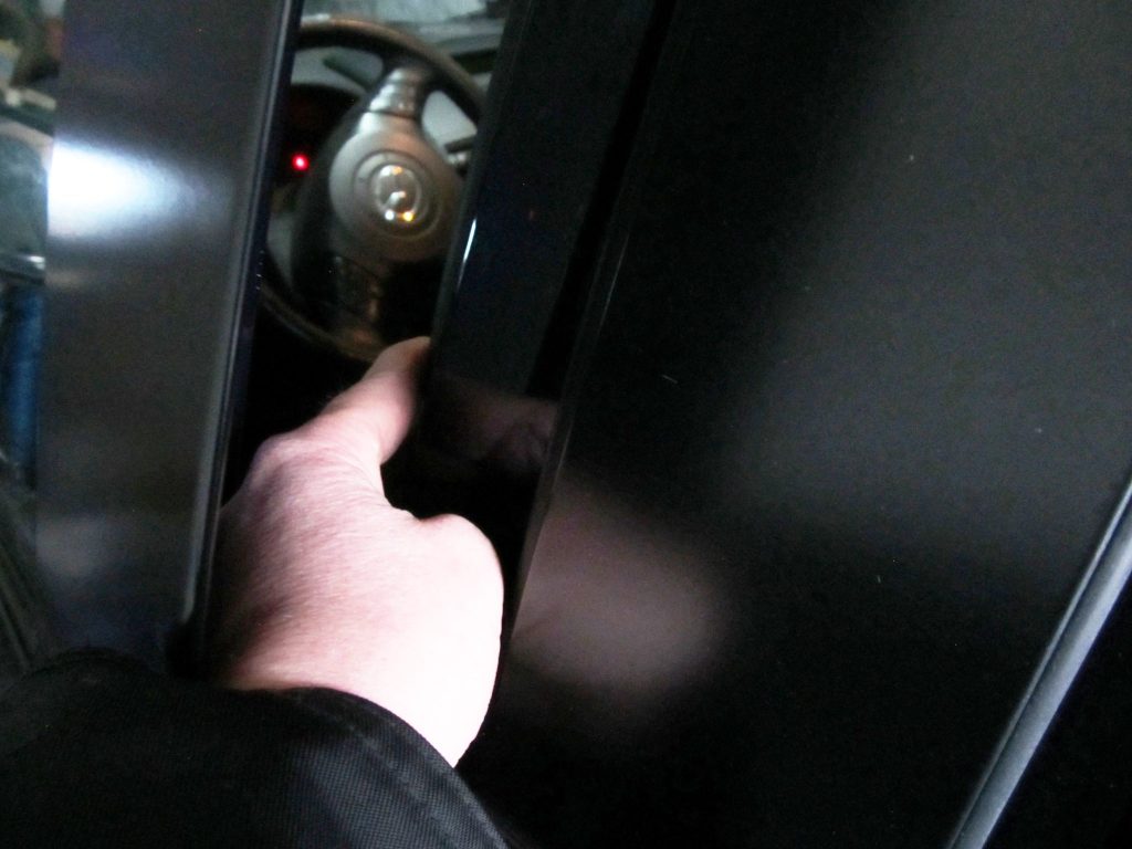 +++ Pkw-Aufbrecher festgenommen – Drei Polizisten verletzt +++ – fränkischer.de