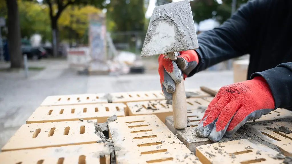 In-Berlin-wird-nach-Einschaetzung-der-Arbeits-und-Sozialverwaltung-nicht-genug-ausgebildet