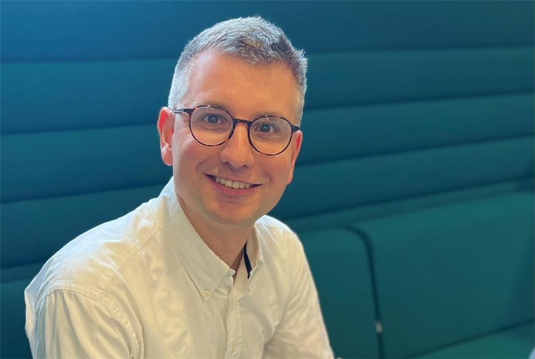 CDU-Landtagsabgeordneter Jens Münster liest zum Bundesweiten Vorlesetag in Bullay und Cochem