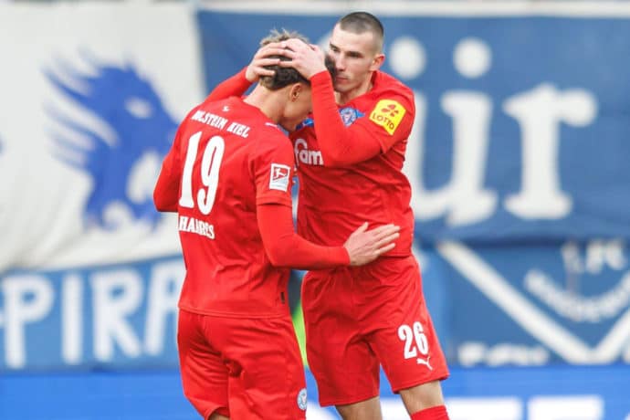 Jubel Kiel / Kiel Dresden Prognose (© dpa/Alamy Live News) Kiel Dresden Tipp