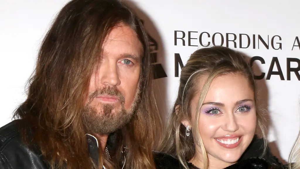 LOS-ANGELES-FEB-8-Billy-Ray-Cyrus-Miley-Cyrus-Tish-Cyrus-at-the-MusiCares-Person-of-the-Year-Gala-at-the-LA-Convention-Center-on-February-8-2019-in-Los-Angeles-CA