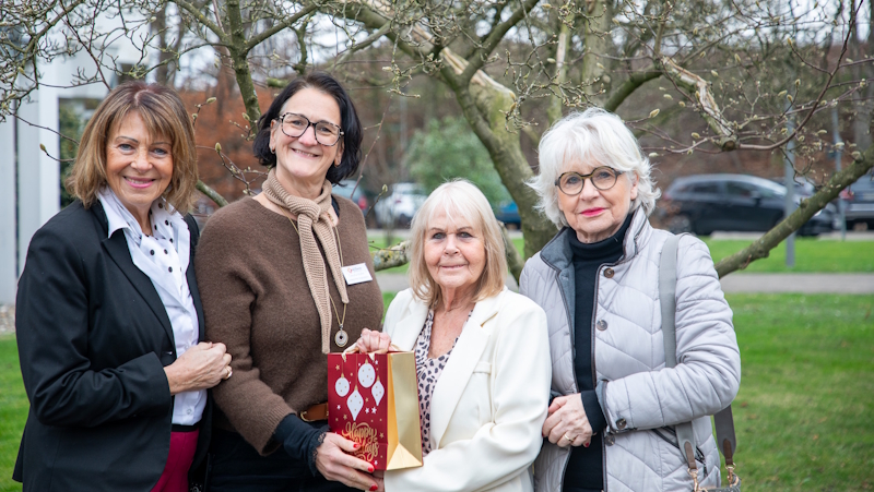 Verfrühtes Weihnachtsgeschenk: Ambulanter Hospizdienst Bethanien freut sich über Spende in Höhe von 500 Euro