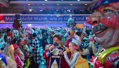 Mainz&-Jahresrückblick 2025, Teil 1: Mainz bleibt Mainz, Laura singt, Römer und Bundestagswahl - Die wichtigsten Themen von Januar bis März