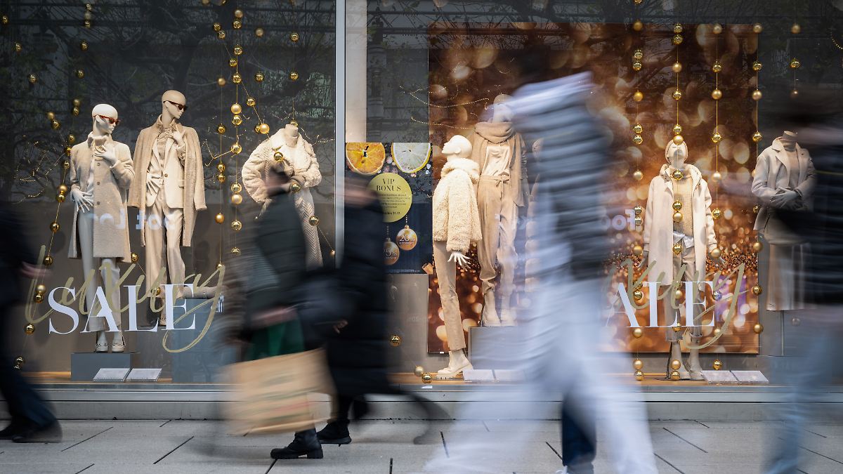 Weihnachtsmann aus China: Temu und Shein ruinieren dem deutschen Einzelhandel den Advent