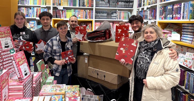 Wunschbaum-Aktion in Neuss: Über 200 Kinder und Jugendliche beschenkt