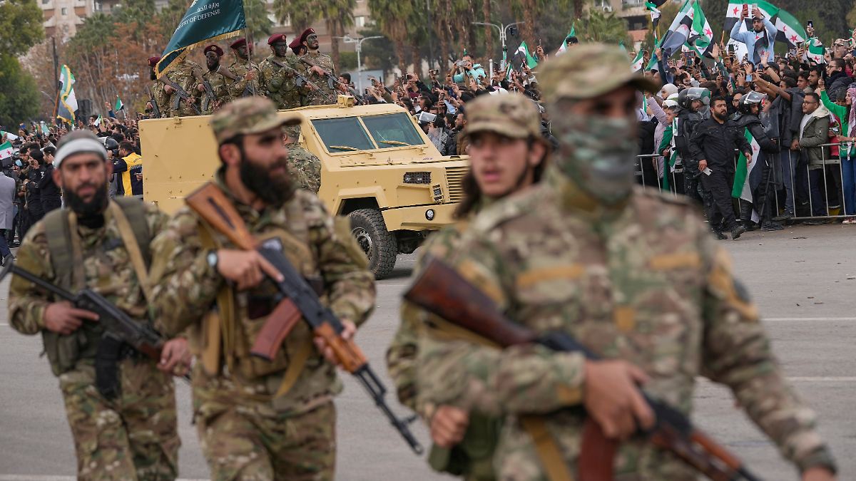 Nach Anschlag auf US-Soldaten: Anti-IS-Koalition und Armee starten Einsatz gegen Dschihadistenmiliz