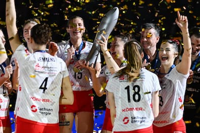 Dresden holte sich den Pokal in der vergangenen Saison.