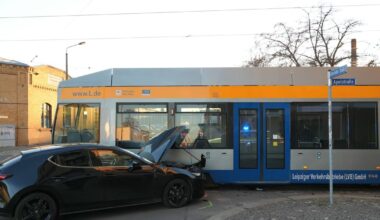 Unfall mit LVB-Straßenbahn auf der Apelstraße