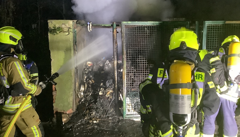 Brand auf der Duisburger Straße beschäftigt Feuerwehr