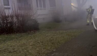 FW-RS: Balkonbrand in einem Mehrfamilienhaus mit einer leicht verletzten Person