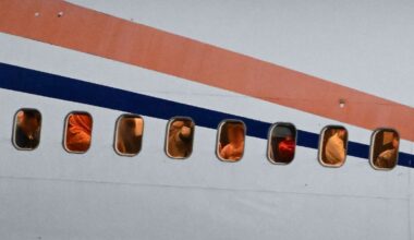 Abschiebung aus Pakistan droht: Dobrindt will bis Jahresende Hunderte Afghanen nach Deutschland holen