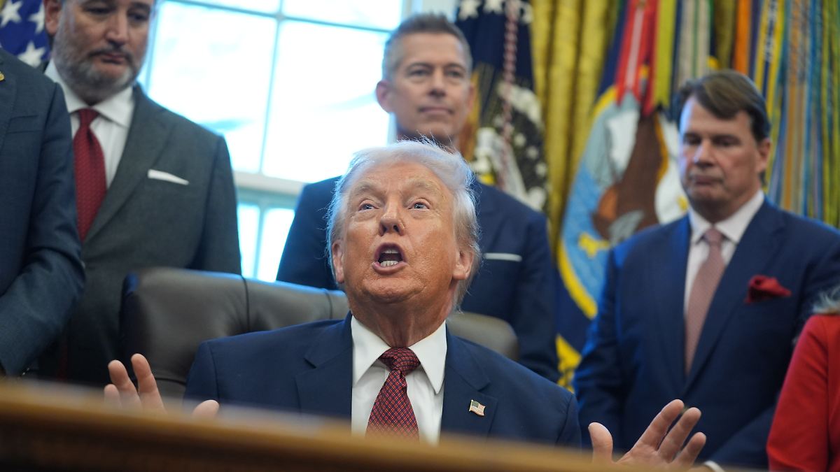 "Die Leute wollen Benziner": Trump will Vorgaben für Kraftstoffverbrauch lockern