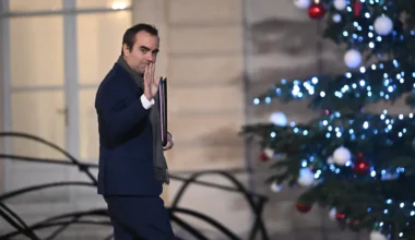 Prime-minister-Sebastien-Lecornu-Weekly-cabinet-meeting-at-Elysee-Palace-in-Paris-France-22-12-2025-01ACCORSINIJEANNE-1