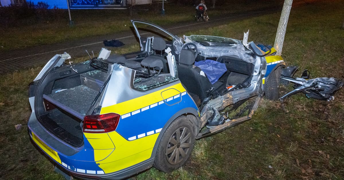 Unfall mit Polizeiauto – mehrere Verletzte