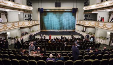 Mariupol-Theater nach russischer Renovierung mit Gala neu eröffnet