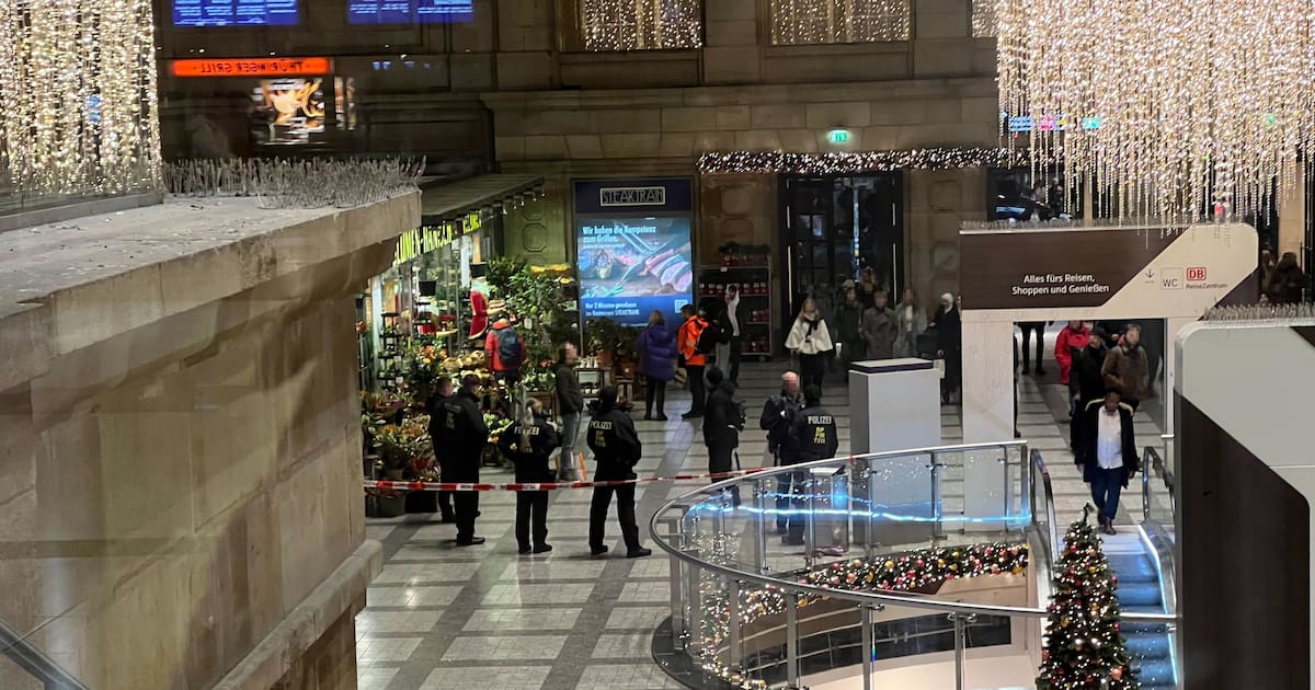 Leipziger Hauptbahnhof: Polizei sperrt Westhalle