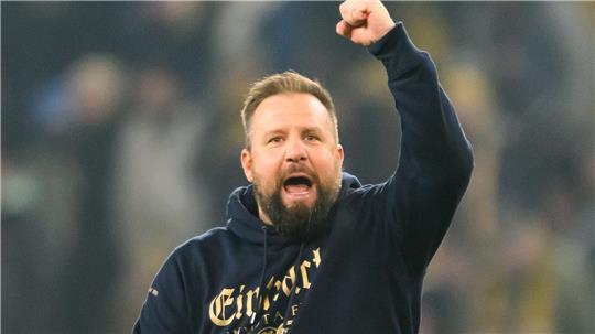 Eintracht-Trainer, Schalke-Fan: Backhaus trägt Gegner-Tattoo