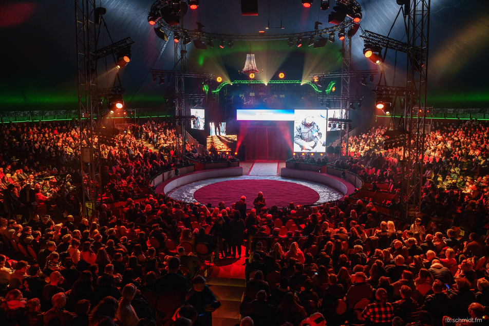 28. Spielzeit des Dresdner Weihnachts-Circus eröffnet