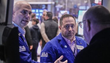 Spannung vor Fed-Sitzung: Zinshoffnung begleitet Wall Street ins Wochenende