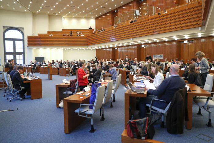 Blick in den Saal im Leipziger Stadtrat am 26.11.25. Foto: Jan Kaefer