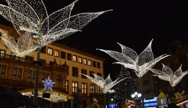 Stadt Wiesbaden: Kostenloser ÖPNV und Flatrate-Parken in der Adventszeit - Baustellen "für bestmögliche Erreichbarkeit" angepasst