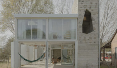 Wochenendhaus nahe des argentinischen Cordoba von vbrügg / Zyklopenbeton im Verandahaus - Architektur und Architekten - News / Meldungen / Nachrichten