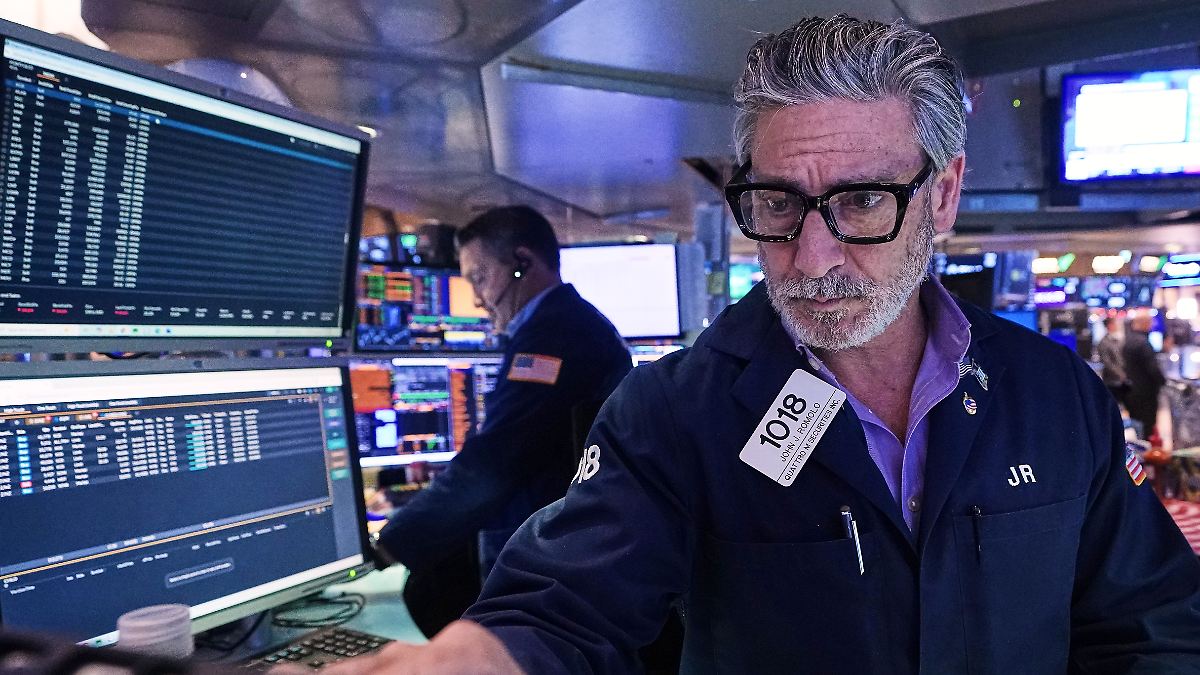 Rätselraten über Fed-Kurs: Wall Street tritt auf der Stelle