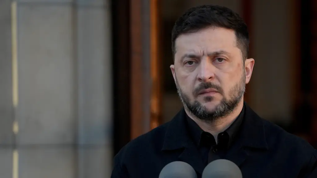 Ukrainian-President-Volodymyr-Zelensky-visit-to-Ireland-Ukrainian-President-Volodymyr-Zelensky-speaks-to-the-media-during-a-press-conference-with-Taoiseach-Micheal-Martin-at-the-Government-Buildings-in-Dublin-during-his-visit-to-Ireland-Picture-date-Tuesday-December-2-2025