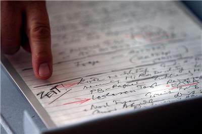 NRW-OVG prüft Auskunftsanspruch zum Mauerfall-Dokument