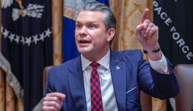 Kein Tötungsbefehl Überlebender: Admiral entlastet US-Verteidigungsminister Hegseth
