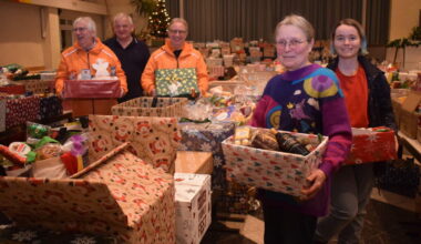 Sie freuen sich über das große Spendenaufkommen: (v.l.) Hans Hunscheid, Werner Trapp, Helmut Kasten, Helene Meyer und Riley Bernhardt, die im Bundesfreiwilligendienst für die Tafel in Würselen arbeitet.