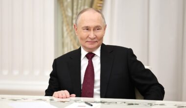 Business und Nukleardrohungen: Die Europäer hält Putin in Angst, Trump will er einseifen