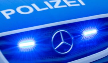 Polizei hält betrunkenen Autofahrer an