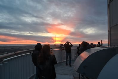 Sonnenaufgang in luftiger Höhe.