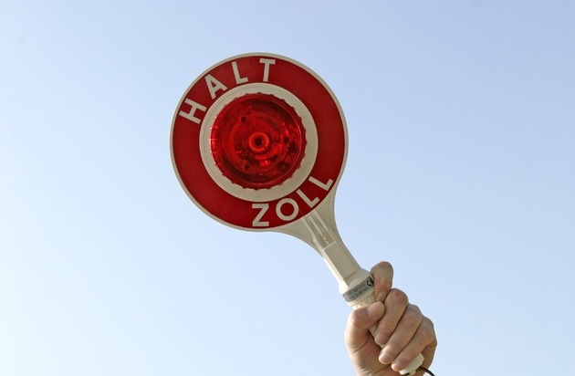 HZA-DU: Über vier Kilogramm Ecstasy, ein Kilogramm Kokain und fünf Liter ...