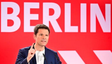 Debatte um Böllerverbot - SPD-Spitzenkandidat: Silvester in Berlin „einfach irre“ - Bayern