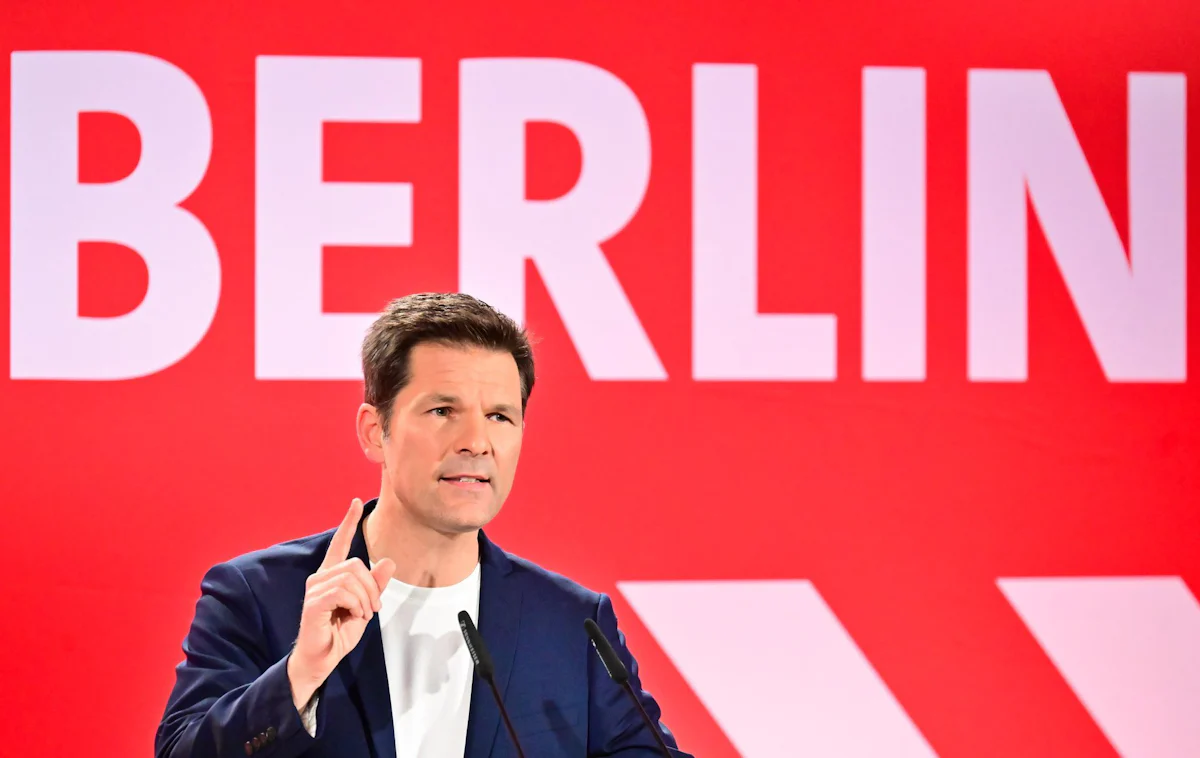 Debatte um Böllerverbot - SPD-Spitzenkandidat: Silvester in Berlin „einfach irre“ - Bayern