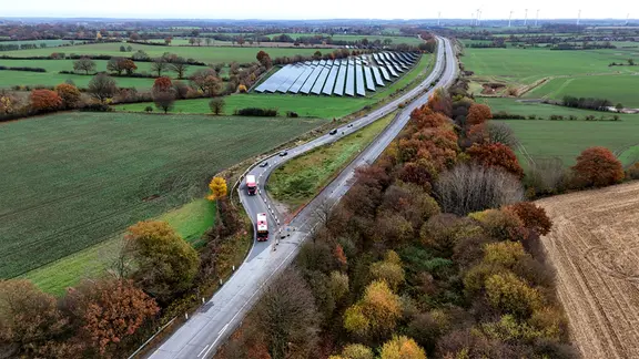 Eine Luftaufnahme von der Baustelle der Autobahn A20 nahe Bad Segeberg