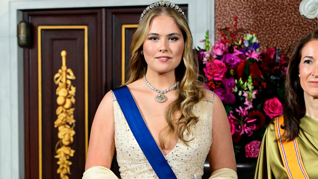 Prinzessin Amalia im 146-Jahre-Diadem und Mega-Dekolleté | Unterhaltung