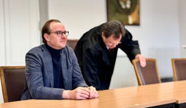 Schadensersatz-Prozess: Top-Manager soll Schrott-Villa arglistig verkauft haben | Regional