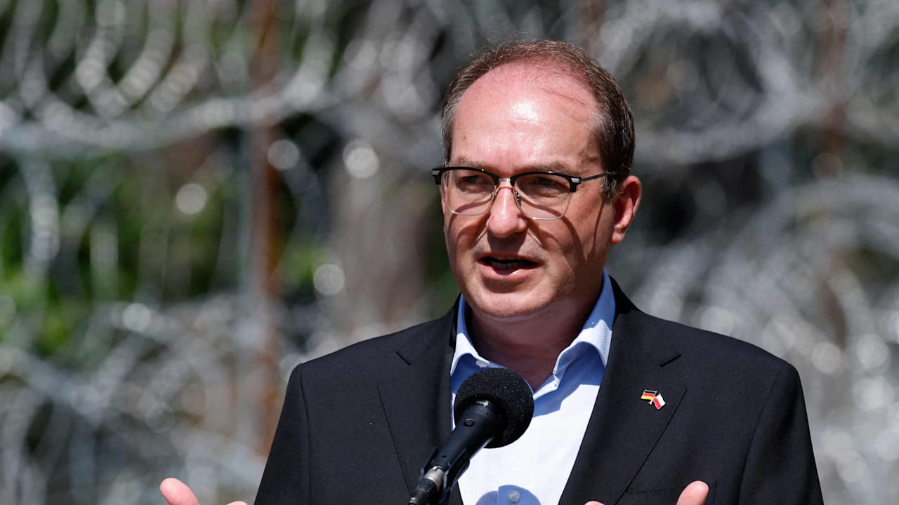 Hammer-Deal von Dobrindt: Athen und Rom nehmen illegale Migranten zurück | Politik