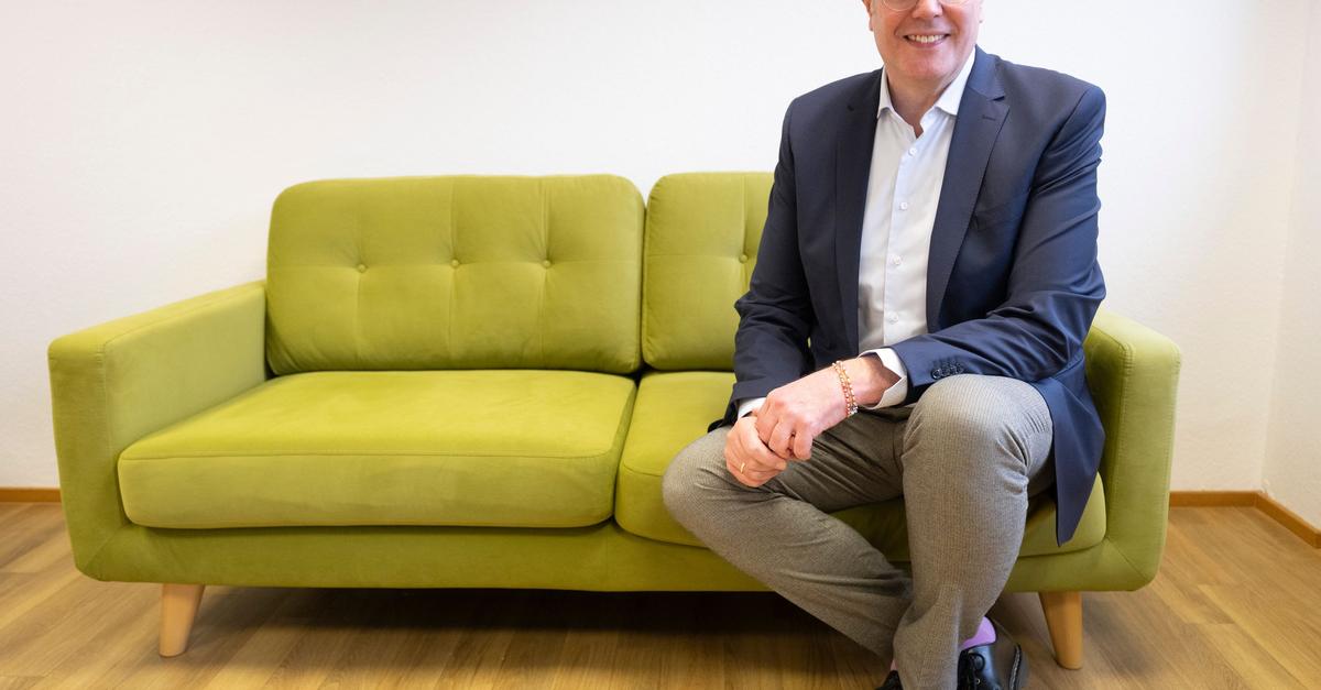 Schweitzer wünscht sich Landtagssitzung in Mundart