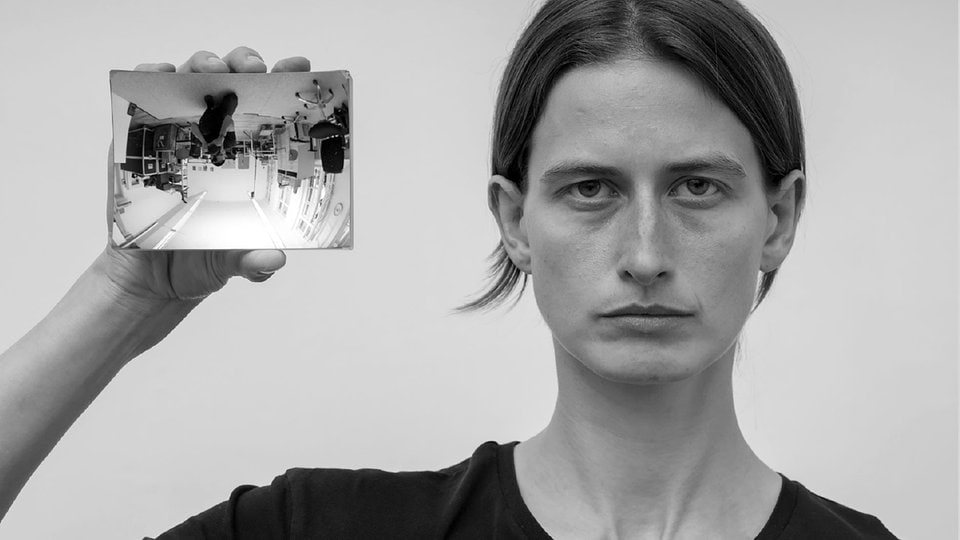 Ausstellung "Andrzej Steinbach. Hier" in Erfurter Kunsthalle: Wie Fotos diese eigenartige Welt sezieren