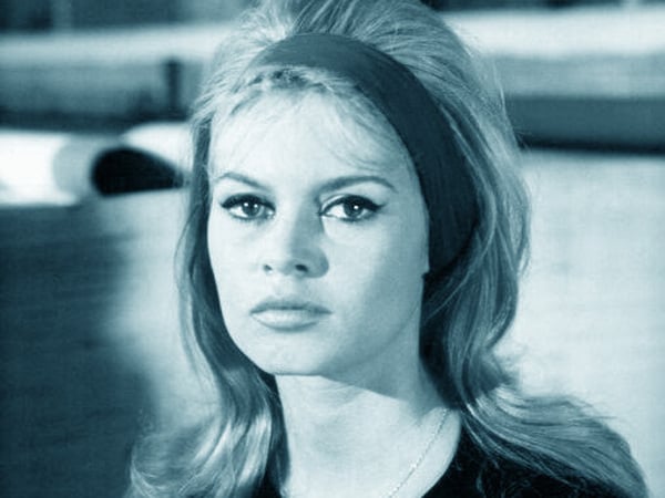 BRIGITTE BARDOT in CONTEMPT 1963 -Original title: LE MEPRIS-, directed by JEAN-LUC GODARD. PUBLICATIONxNOTxINxGERxFRAxSPA Copyright: xEMBASSYxPICTURESx/xAlbumx alb317367 EDITORIAL USE ONLY